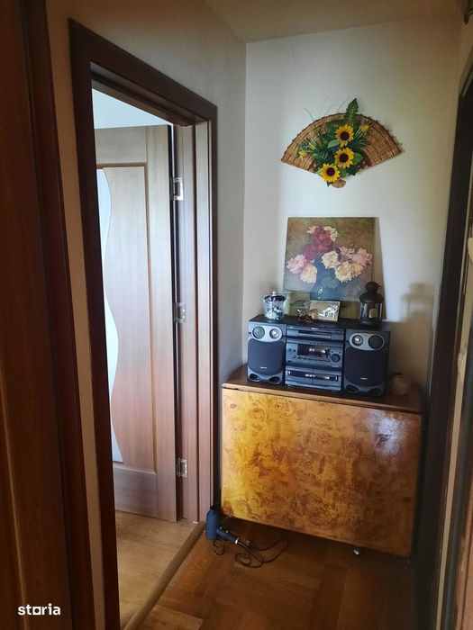 Apartament 4 camere, 2 bai, Micalaca - Miorita, 92 mp, renovat