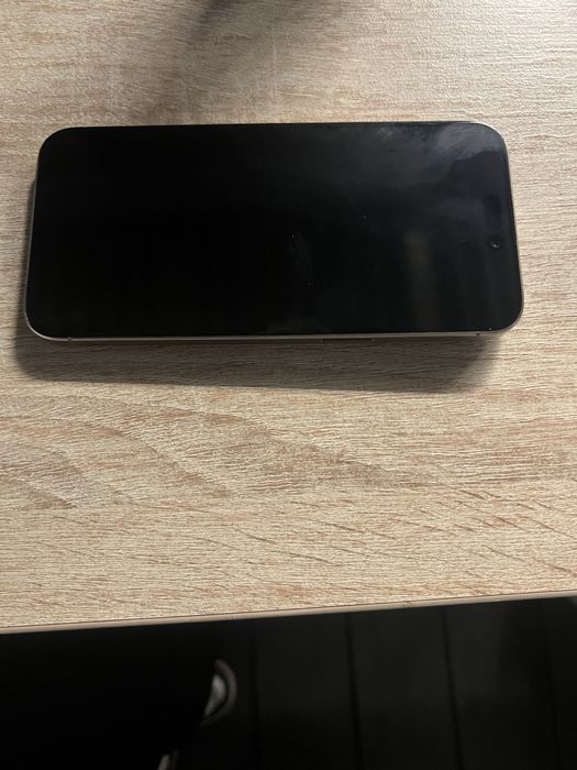 Se vinde iphone 15 pro max