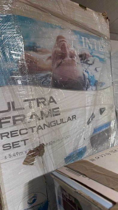 Piscină Intex Ultra Frame 5.49x2.74x1.32m + pompă cu filtru de nisip + sistem apă sărată