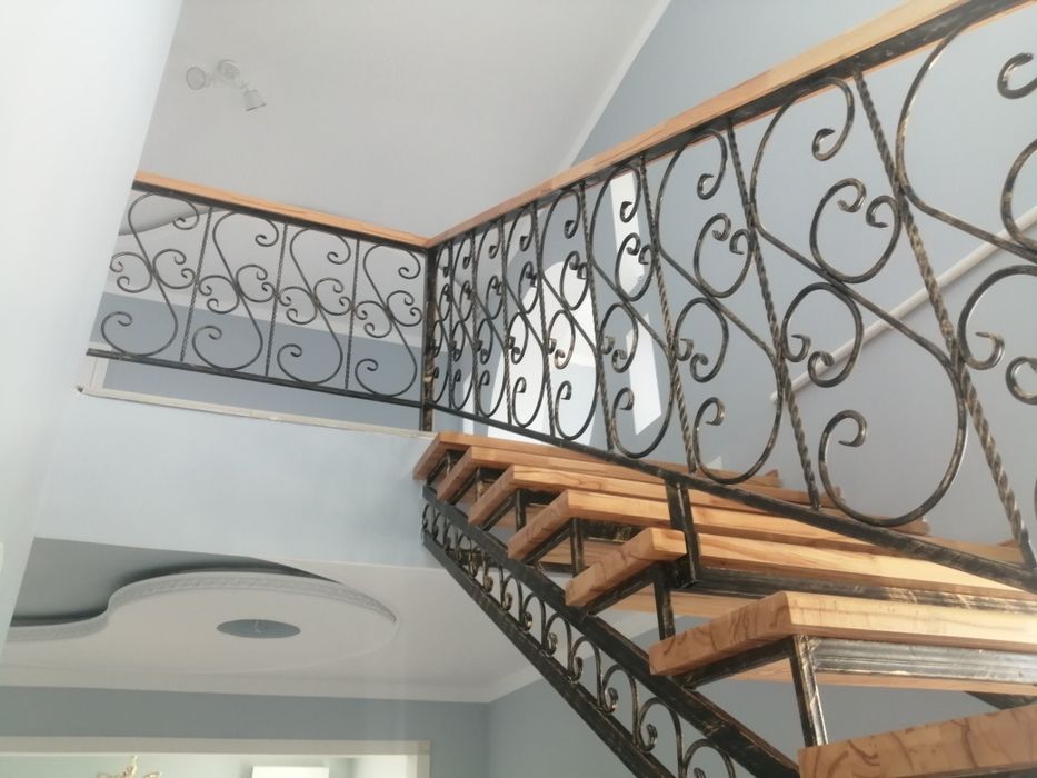 Продаётся двухэтажный дом