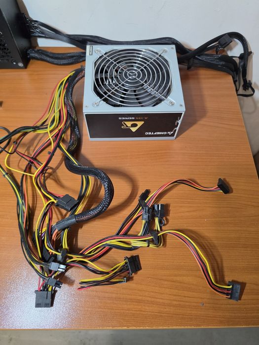 Захранване Chieftec 650W