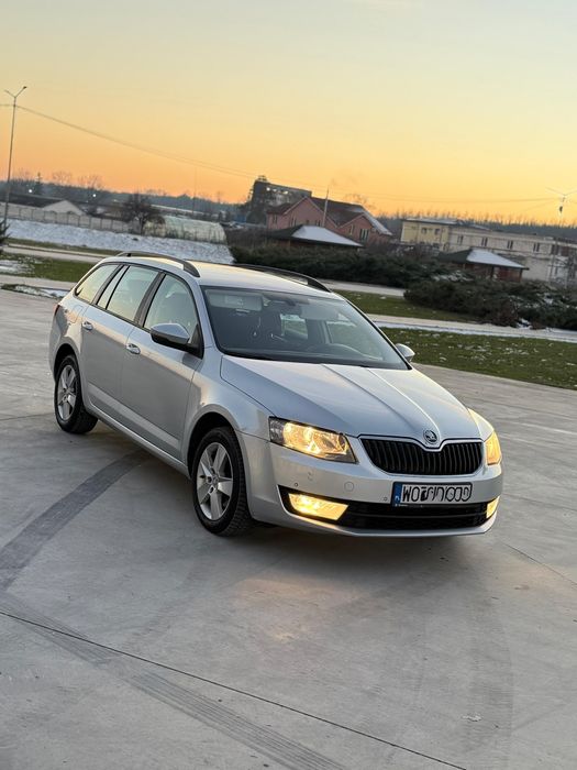 Vând skoda octavia 3
