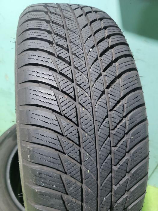 4 бр зимни 205/60/17 Bridgestone