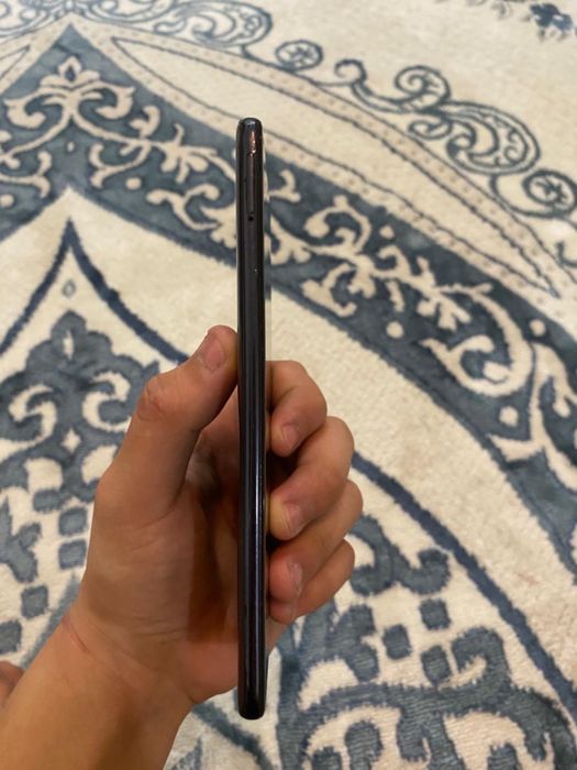 Самсунг А71………….