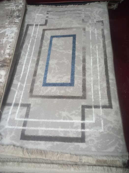 Коврый шолковый клем