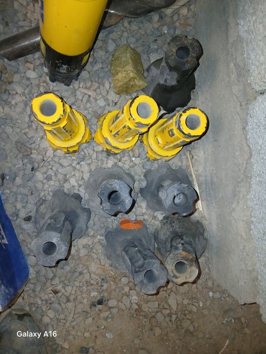 Буревой долота  срочно продается