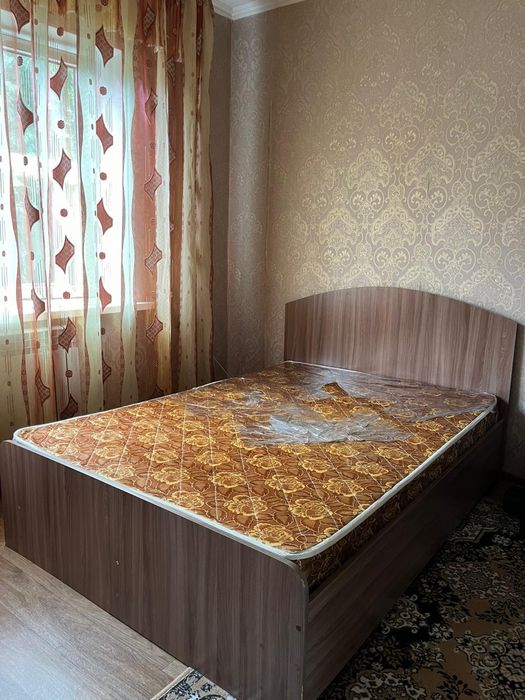 Шифоньер и кровать