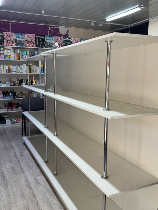 Продается витрина в хорошем состояние
