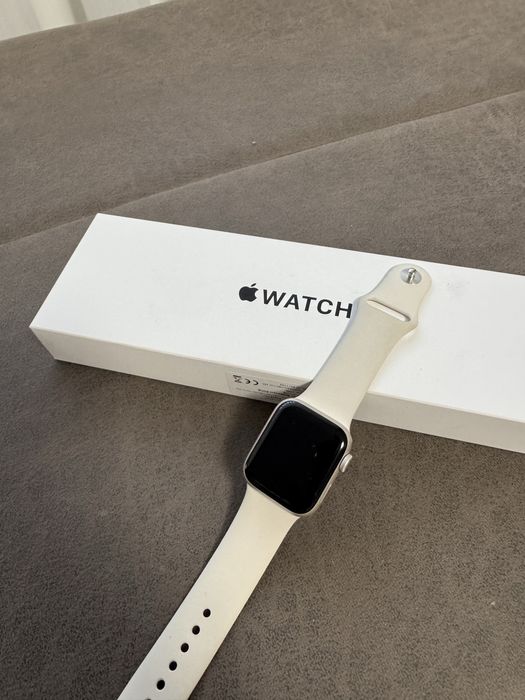Apple watch SE3 40mm гаранция
