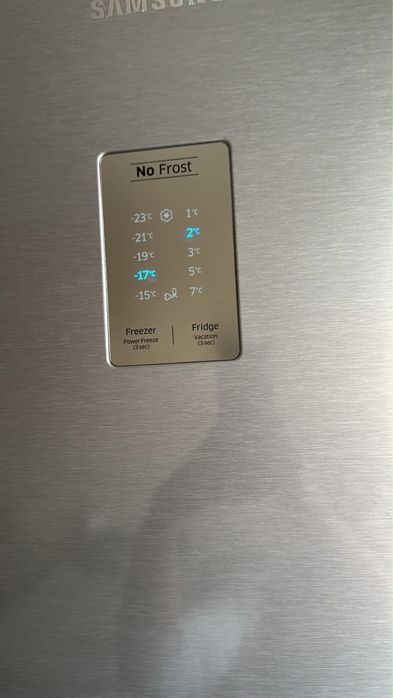 холодильник Samsung