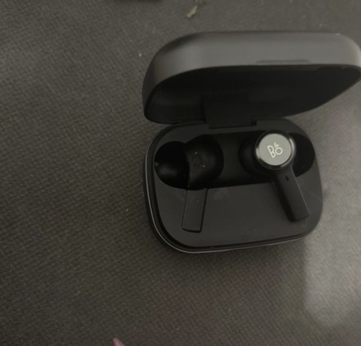 Casti wireless negre bang&olufsen