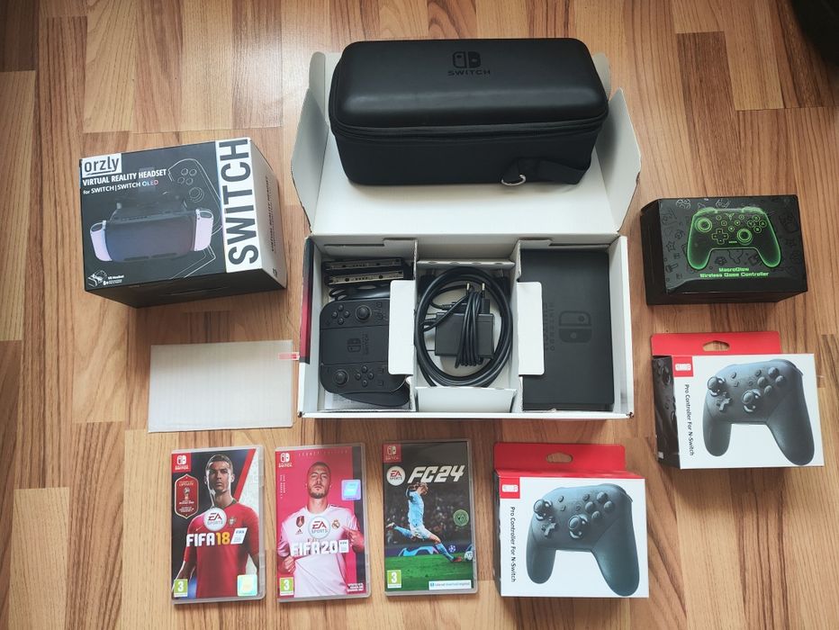 Vând Nintendo Switch cu accesorii ,detalii in descriere