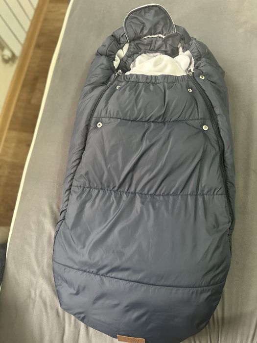 Продам конверт комплект на выписку