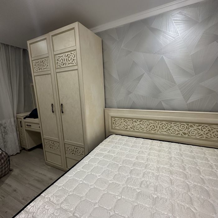 Кровать двуспальная