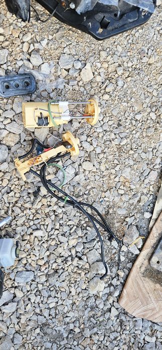 Горвина помпа в резервоара BMW X5 E70 БМВ X5 E70