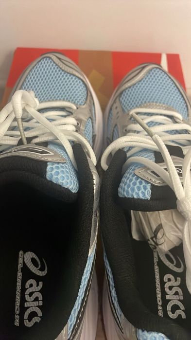 Adidași Asics 44