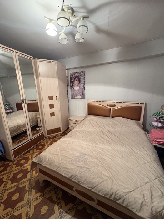 Продам трехкомнатную квартиру