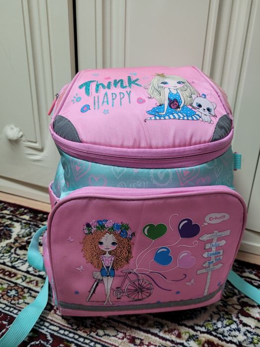 Отдам на девочку вещи