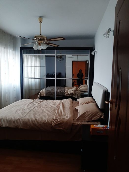 Închiriez apartament 2 camere decomandat ultra central