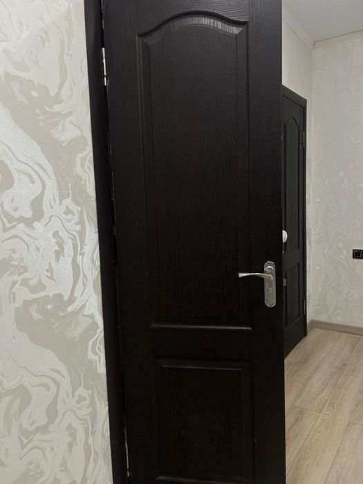 Продам б/у двери