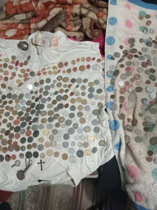 Monezi antice de vanzare