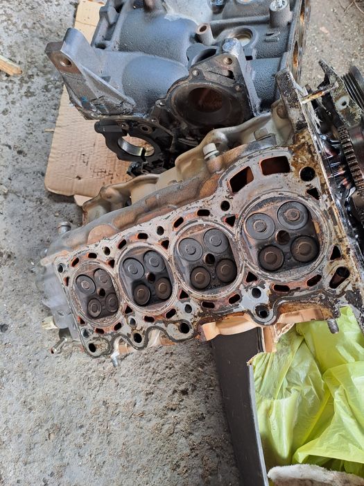 Блок , глава и картера за Дайхатцу Териоз 1.3 бензин 2008г