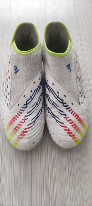 Детски обувки за футбол