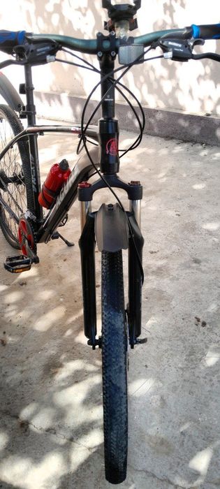 Acura velosiped  original   rama  17 yoki 18  razmer 27.5 koleso