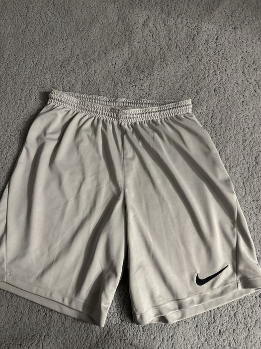 Тениски и къси панталони nike и jordan