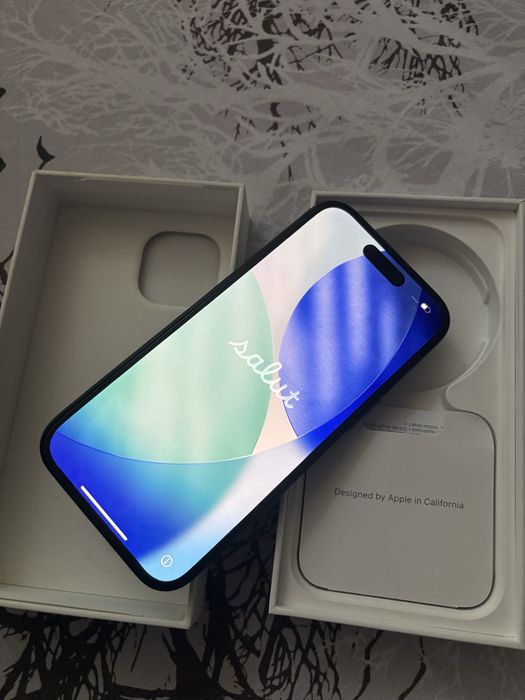 Iphone 15 functioneaza  impecabil