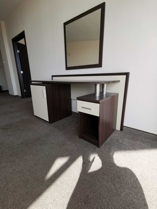 Бюро различни модели