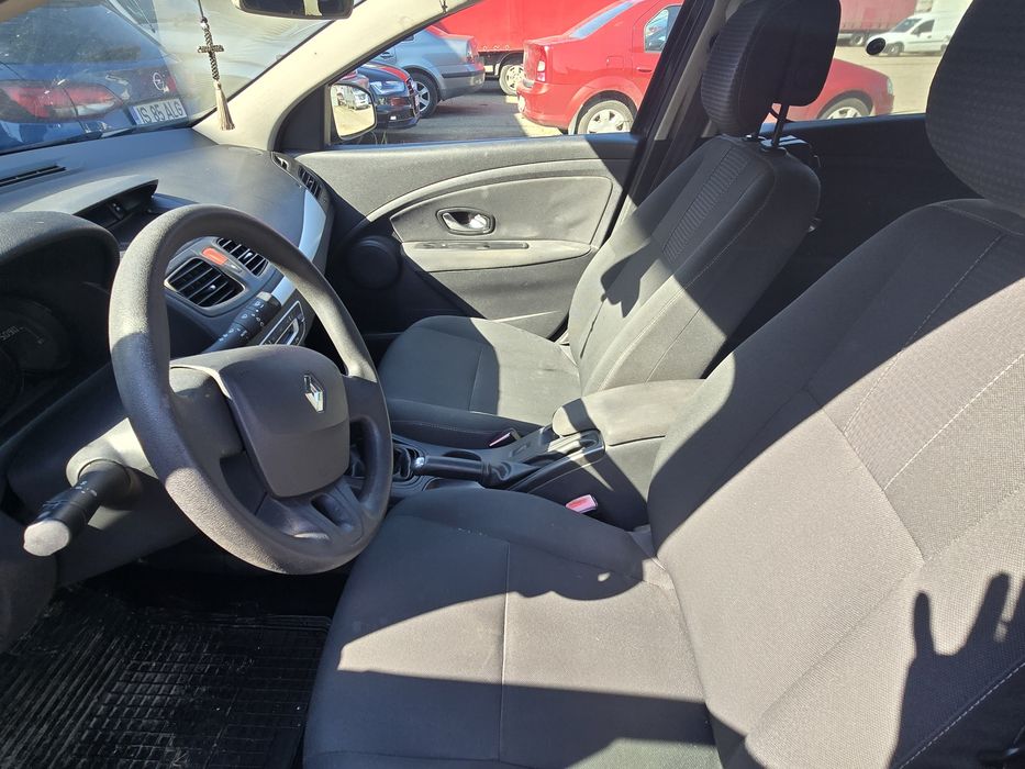 RENAULT Megane 2010 — imagine 4