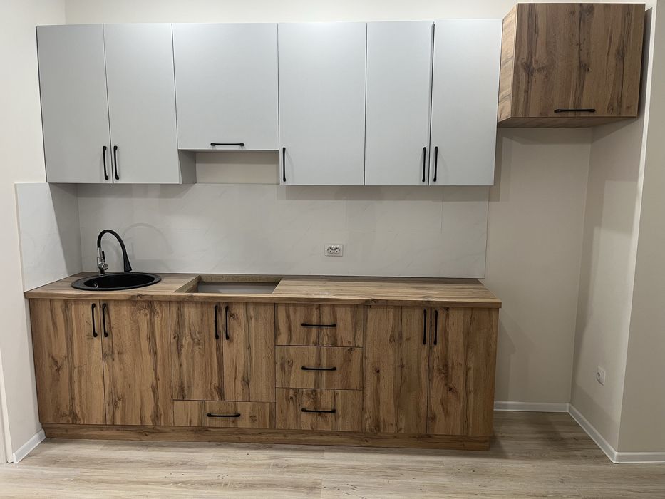 Продается кухонная гарнитура