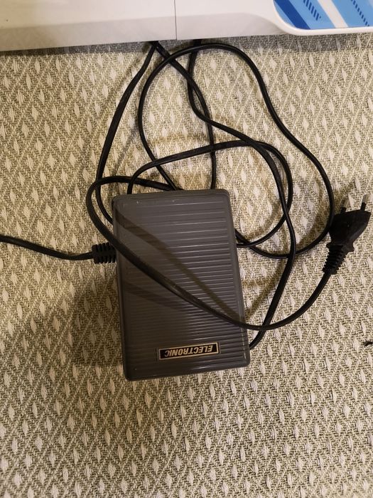 Mașina cusut BROTHER