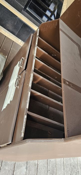 Продам стейшн шкаф для посуды