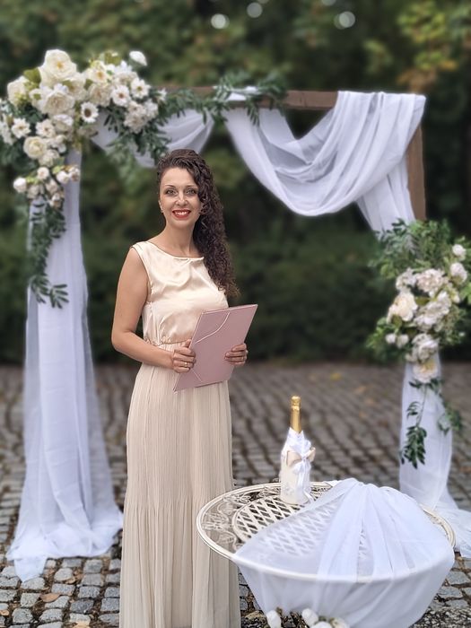 Водещ за сватба/изнесен ритуал