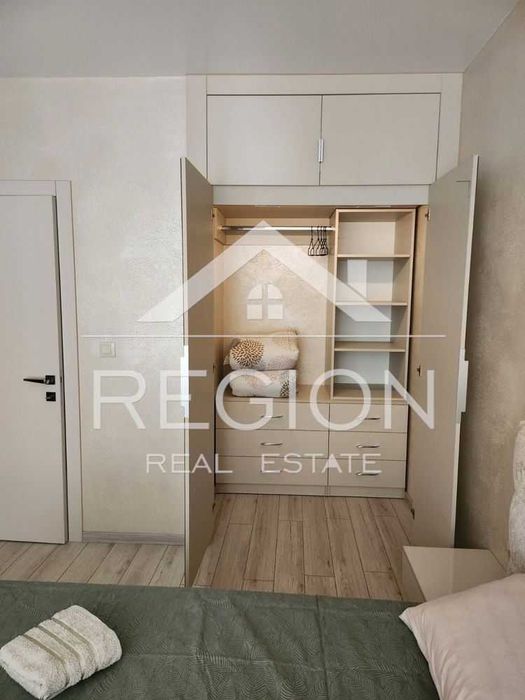 Дава се под наем Тристаен апартамент в Варна, Бриз - 93 кв.м за 2000 € - Снимка #13