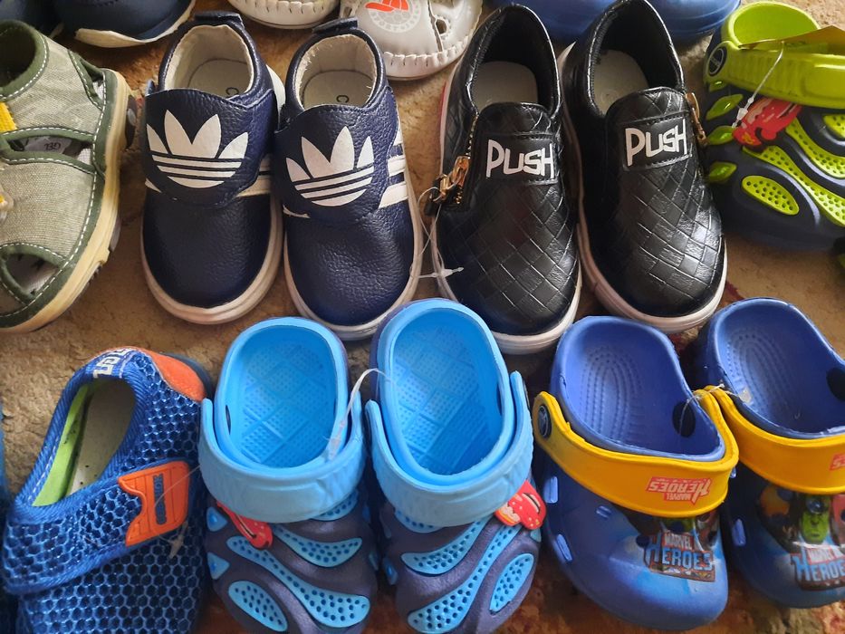 Распродажа новой детской обуви
