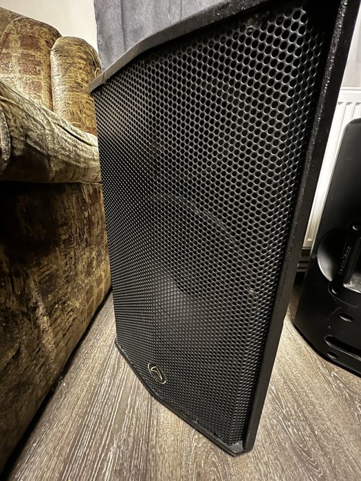 Vand boxe profesionale