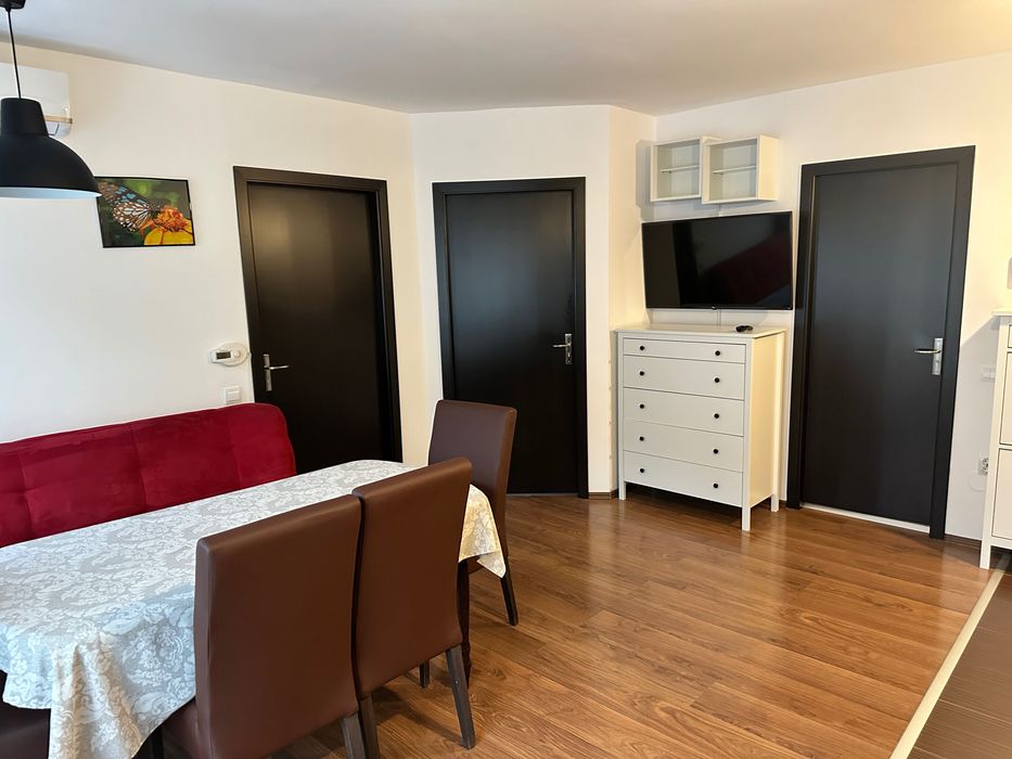 Dau în chirie apartament 3 camere