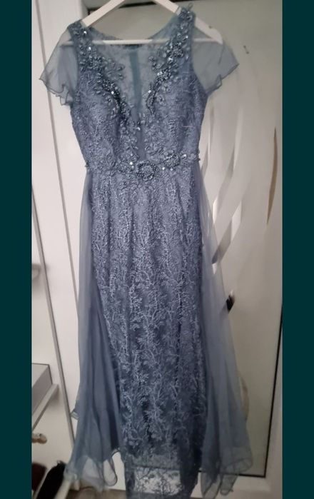 Vând rochie nasa superba