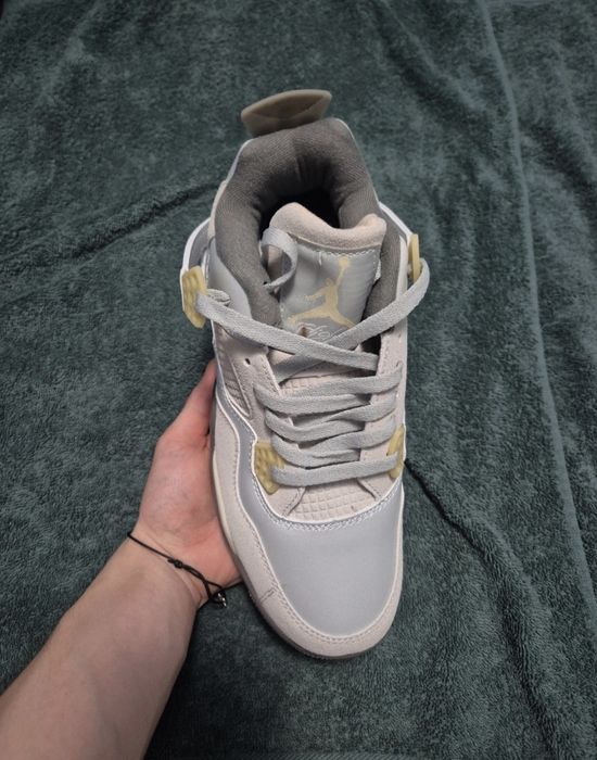 Air Jordan 4 Retro SE Craft Photon