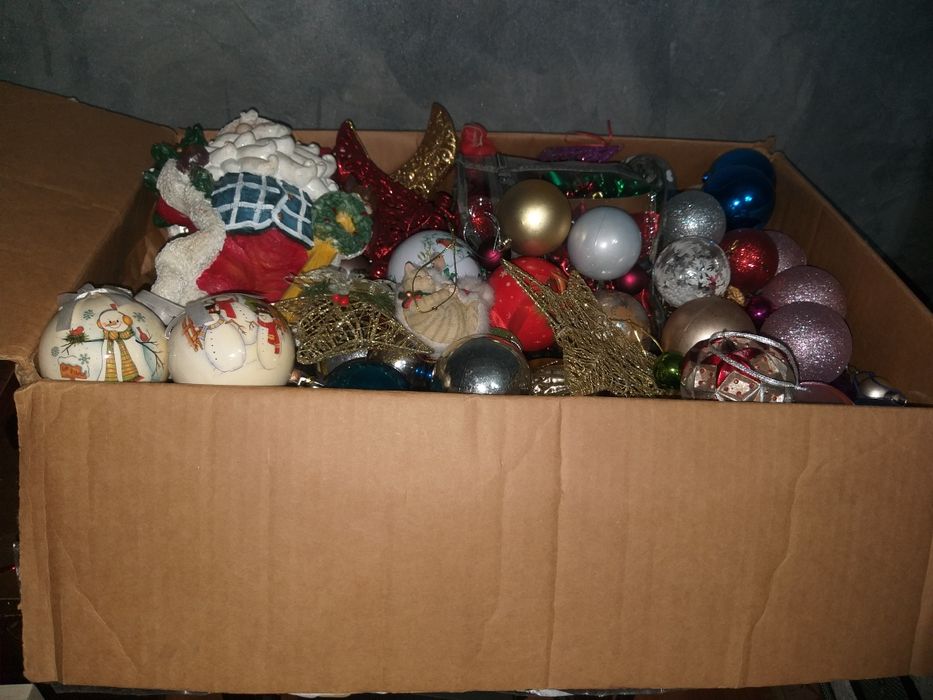 Продам новогоднии игрушки