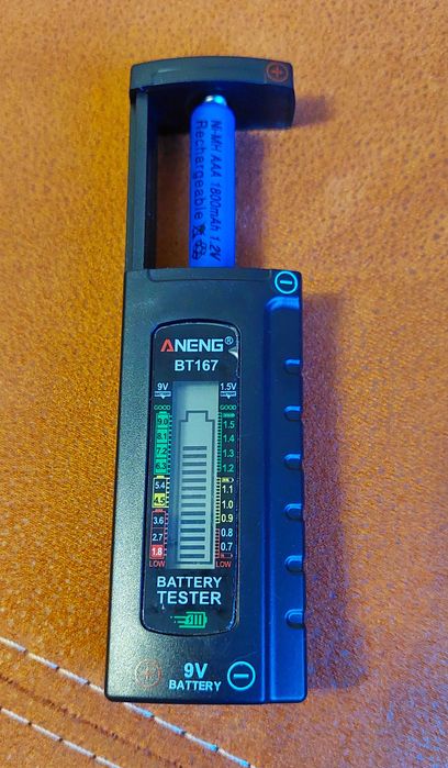 Tester baterie acumulatori 1.5 - 9 V fara baterii