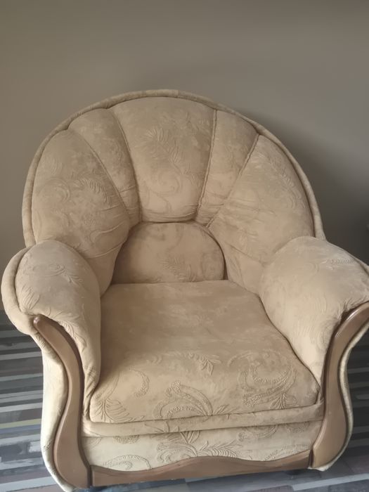 Масивен футьойл с дървени елементи