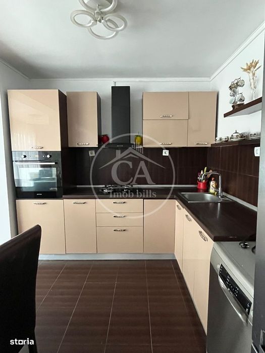 Casă de vânzare tip duplex cu 4 camere în Nojorid, Oradea.