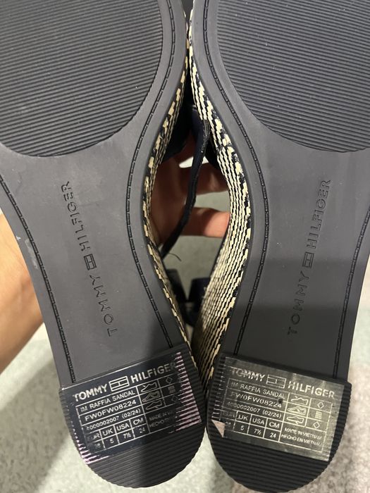 Сандали на Tommy Hilfinger