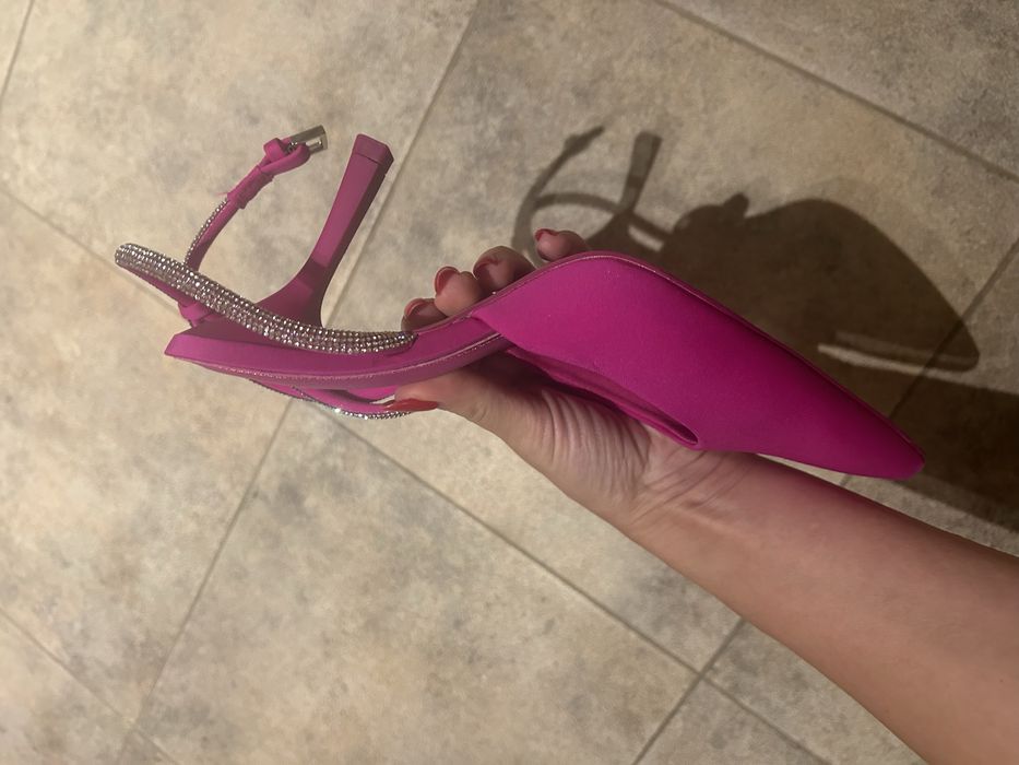 Елегантни обувки Stradivarius