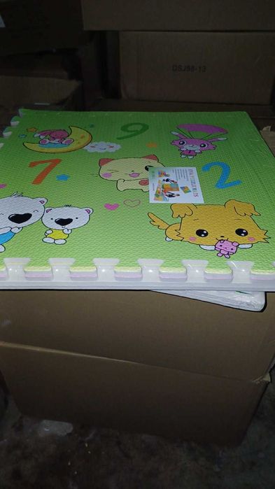 Мек пъзел за пода килим с картинки 60х60см