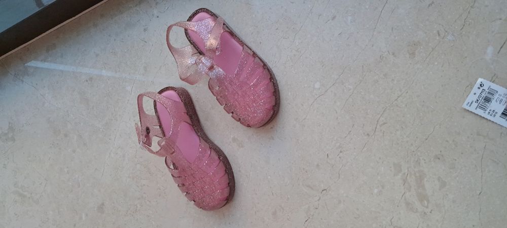 Sandale Mini Melissa Roz cu sclipici, parfumate, mar. 28-29, 11uk noi